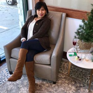 Meet your Posher, Almera